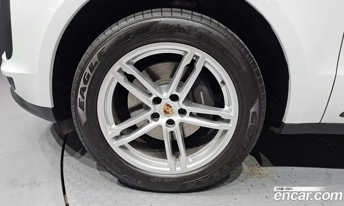 Porsche Macan 2021 2.0 Автомат в Москве № 165493, фото 9