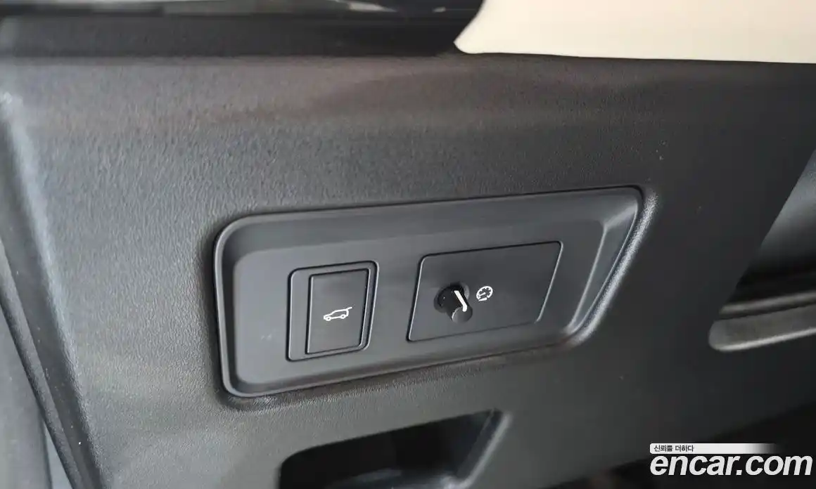 Land Rover Discovery 2018 2.0 Автомат в Москве № 166539, фото 18