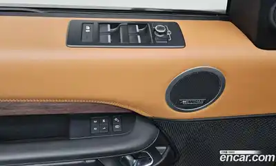 Land Rover Discovery 2018 3.0 Автомат в Москве № 166644, миниатюра 7
