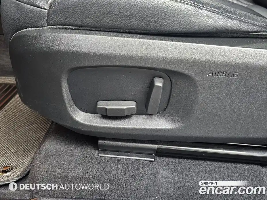 Land Rover Range-Rover Evoque 2018 2.0 Автомат в Москве № 166905, фото 17