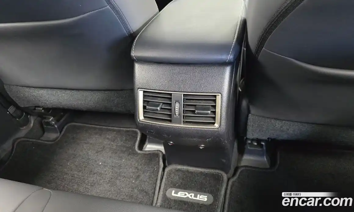 Lexus NX 2016 2.5 Автомат в Москве № 168268, фото 15