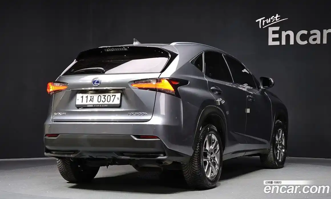 Lexus NX 2016 2.5 Автомат в Москве № 168268, фото 16