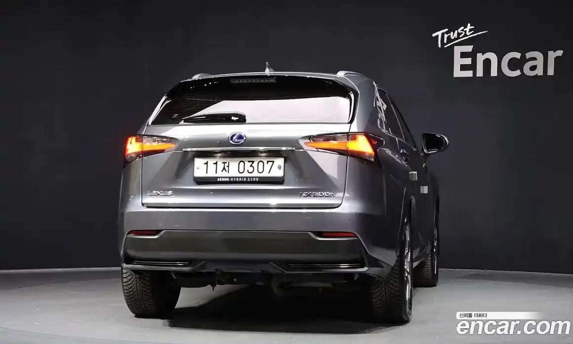 Lexus NX 2016 2.5 Автомат в Москве № 168268, фото 18