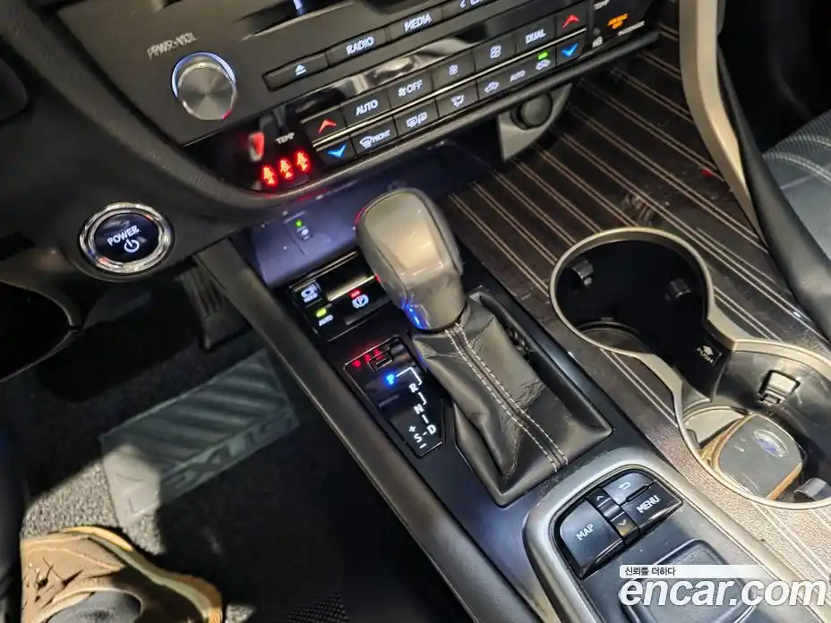 Lexus RX 2019 3.5 Автомат в Москве № 168322, фото 14