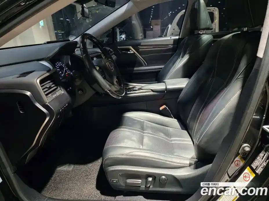 Lexus RX 2019 3.5 Автомат в Москве № 168322, фото 16