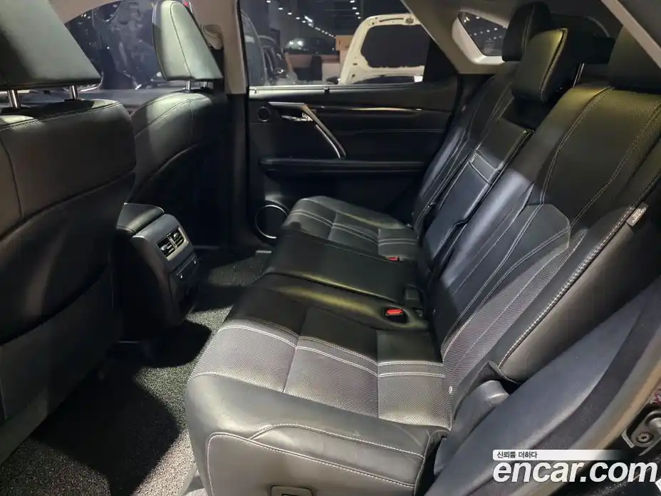 Lexus RX 2019 3.5 Автомат в Москве № 168322, фото 18