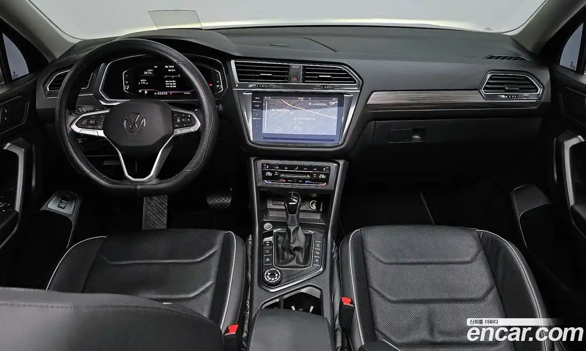 Volkswagen Tiguan 2023 2.0 Автомат в Москве № 168537, фото 16