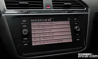 Volkswagen Tiguan 2022 2.0 Автомат в Москве № 168805, миниатюра 4