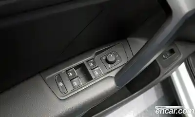 Volkswagen Tiguan 2022 2.0 Автомат в Москве № 168805, миниатюра 8