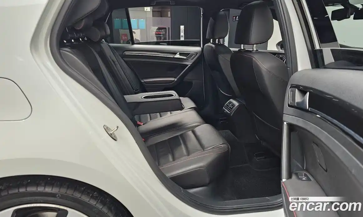 Volkswagen Golf 2015 2.0 Автомат в Москве № 169053, фото 12