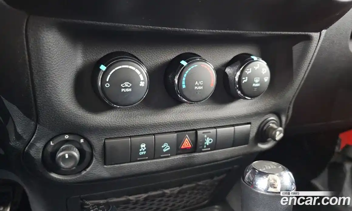 Jeep Wrangler 2012 2.8 Автомат в Москве № 169294, фото 16