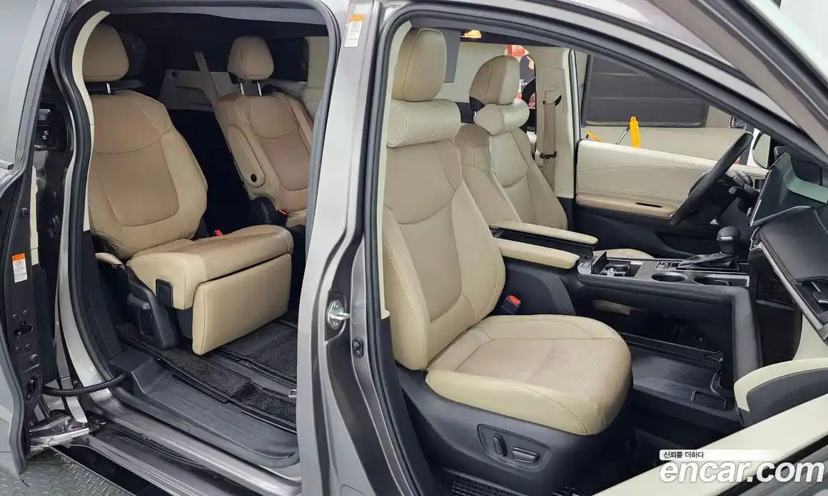 Toyota Sienna 2022 2.5 Автомат в Москве № 170175, фото 14