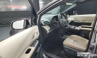 Toyota Sienna 2023 2.5 Автомат в Москве № 170237, миниатюра 8