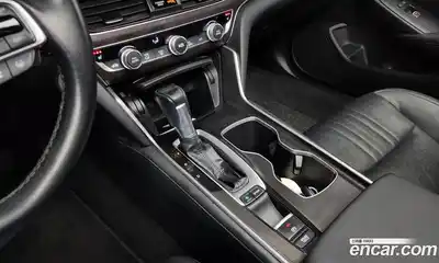 Honda Accord 2019 1.5 Автомат в Москве № 170519, миниатюра 7