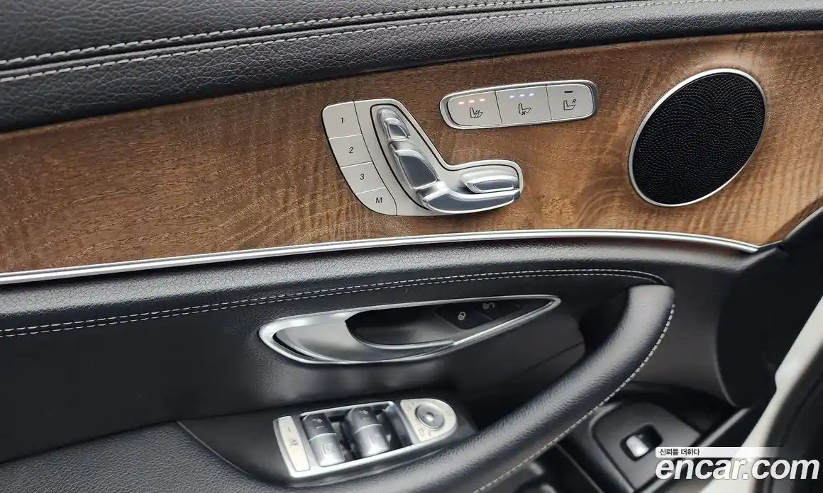 Mercedes-Benz E-Class 2017 2.0 Автомат в Москве № 180248, фото 15