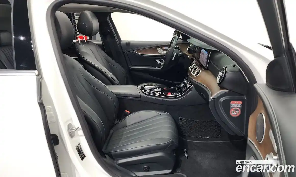 Mercedes-Benz E-Class 2017 2.0 Автомат в Москве № 180248, фото 18