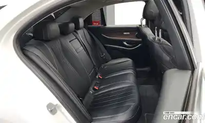 Mercedes-Benz E-Class 2017 2.0 Автомат в Москве № 180248, миниатюра 2