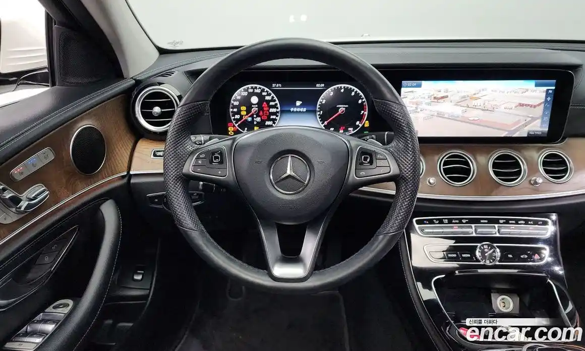 Mercedes-Benz E-Class 2017 2.0 Автомат в Москве № 180248, фото 3