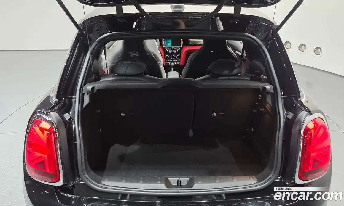 Mini Cooper 2019 2.0 Автомат в Москве № 183491, фото 18