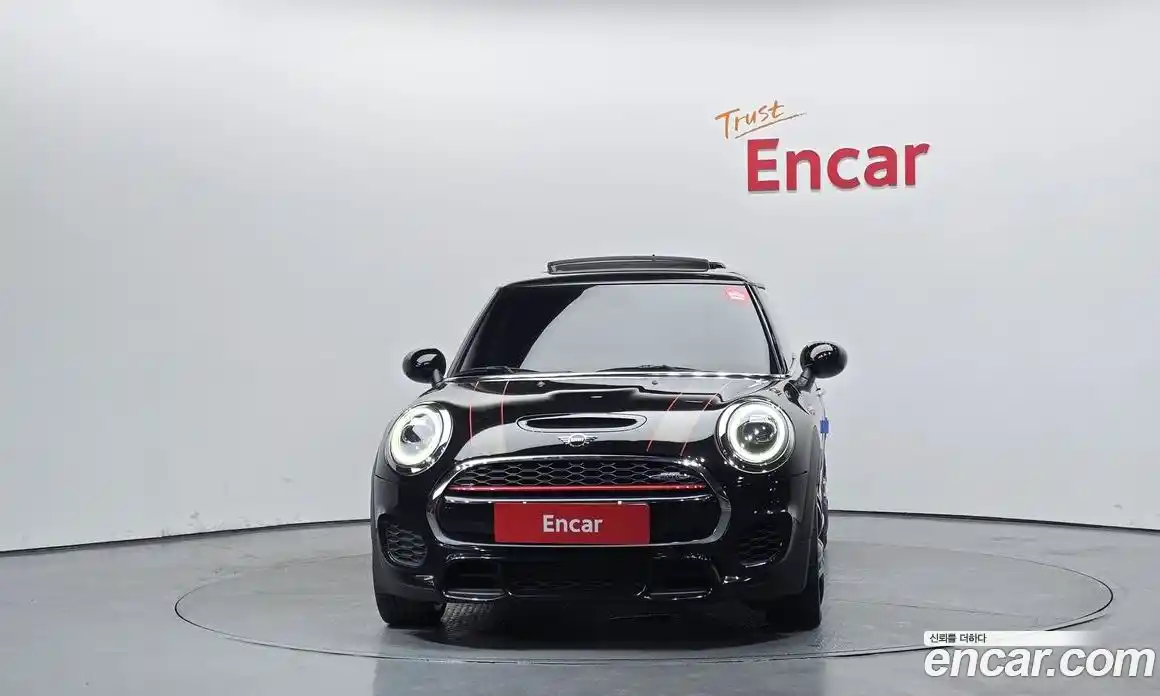 Mini Cooper 2019 2.0 Автомат в Москве № 183491, фото 9