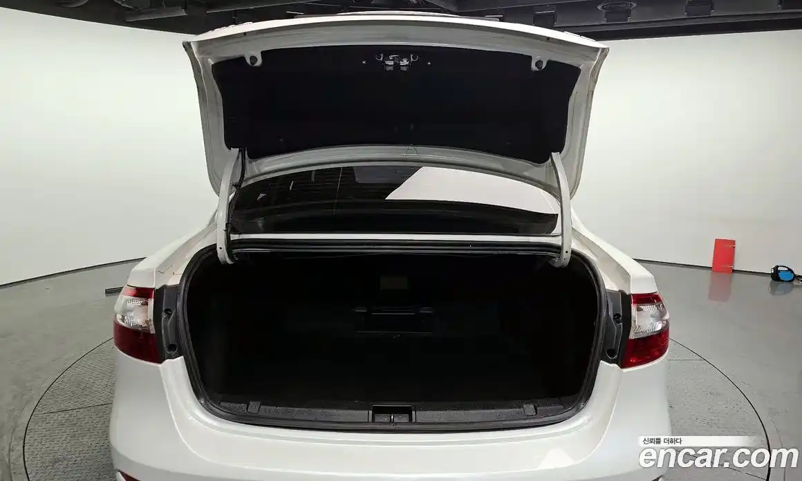 Renault SM3 2016 1.6 Автомат в Москве № 184017, фото 4