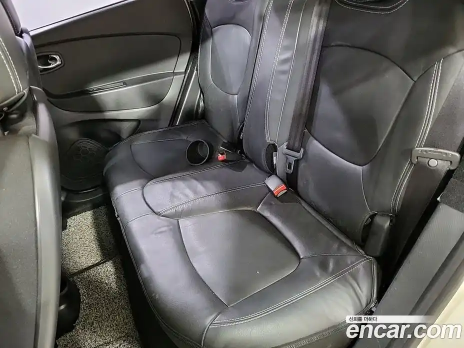 Renault QM3 2015 1.5 Автомат в Москве № 186054, фото 15