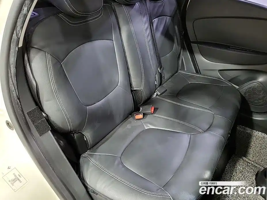 Renault QM3 2015 1.5 Автомат в Москве № 186054, фото 16