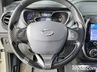 Renault QM3 2015 1.5 Автомат в Москве № 186054, миниатюра 8