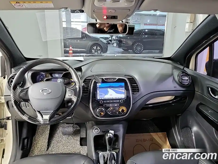 Renault QM3 2015 1.5 Автомат в Москве № 186054, фото 9