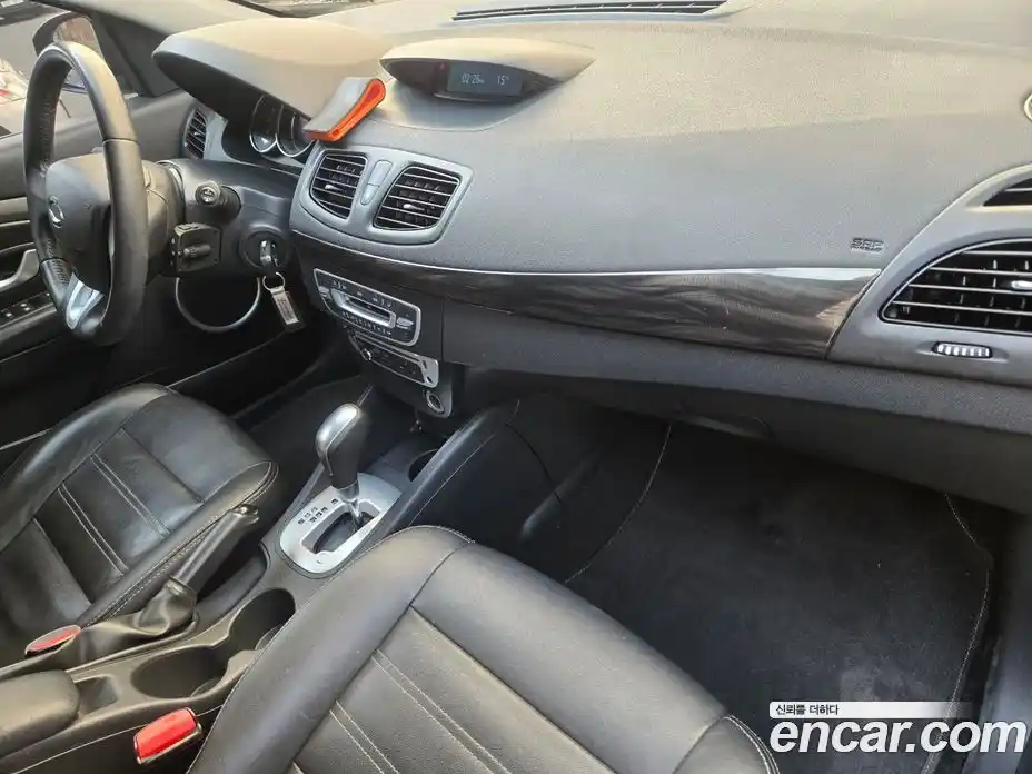 Renault SM3 2014 1.6 Автомат в Москве № 186555, фото 10