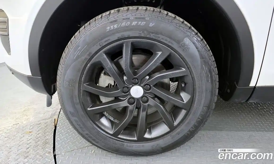 Land Rover Discovery Sport 2018 2.0 Автомат в Москве № 187996, фото 14