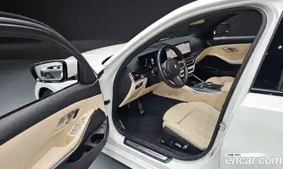 BMW 3-Series 2023 2.0 Автомат в Москве № 188633, миниатюра 11