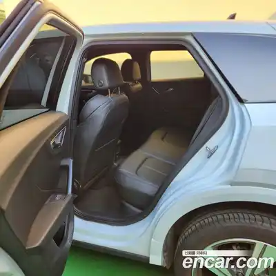 Audi Q2 2023 2.0 Автомат в Москве № 189833, миниатюра 10
