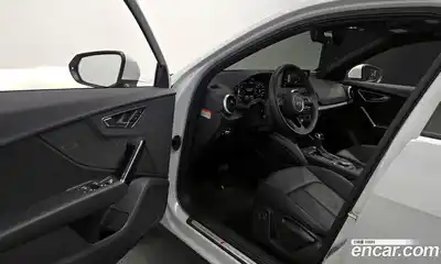 Audi Q2 2023 2.0 Автомат в Москве № 191123, миниатюра 4
