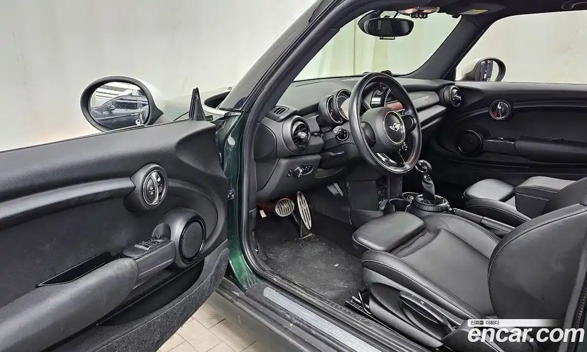 Mini Cooper 2014 1.5 Автомат в Москве № 191161, фото 11