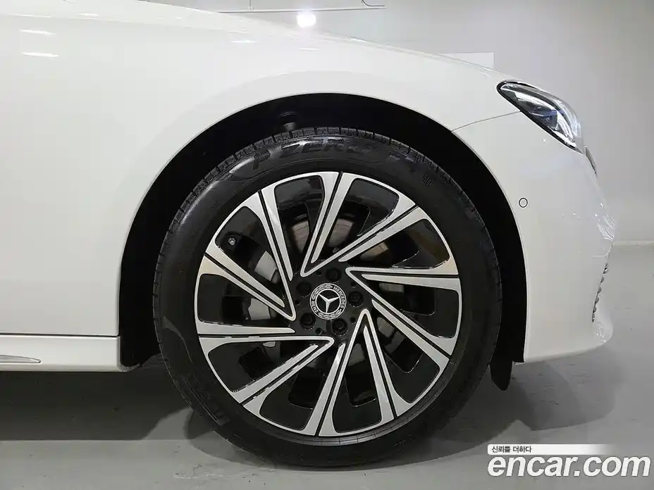 Mercedes-Benz E-Class 2025 2.0 Автомат в Москве № 193749, фото 19