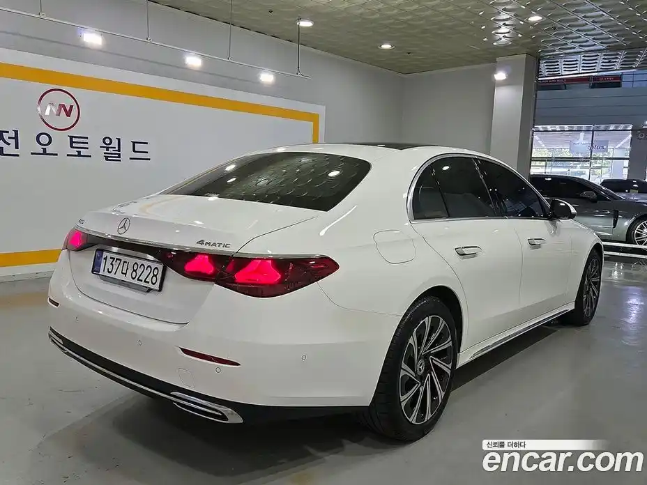 Mercedes-Benz E-Class 2025 2.0 Автомат в Москве № 193749, фото 3