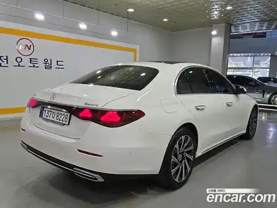 Mercedes-Benz E-Class 2025 2.0 Автомат в Москве № 193749, миниатюра 3