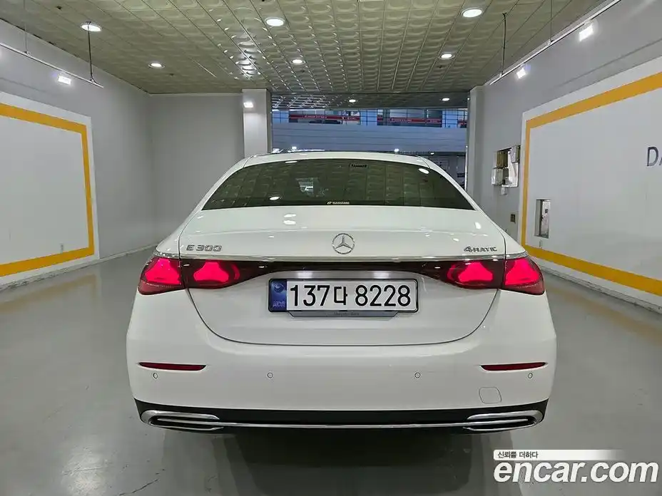 Mercedes-Benz E-Class 2025 2.0 Автомат в Москве № 193749, фото 4