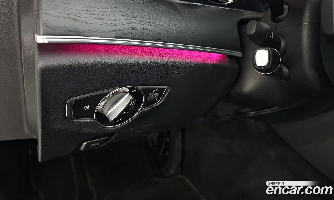 Mercedes-Benz E-Class 2017 1.9 Автомат в Москве № 194666, фото 12