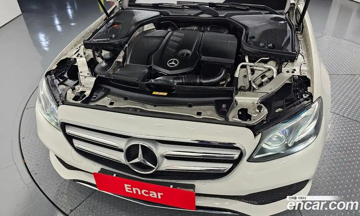 Mercedes-Benz E-Class 2017 1.9 Автомат в Москве № 194666, фото 13