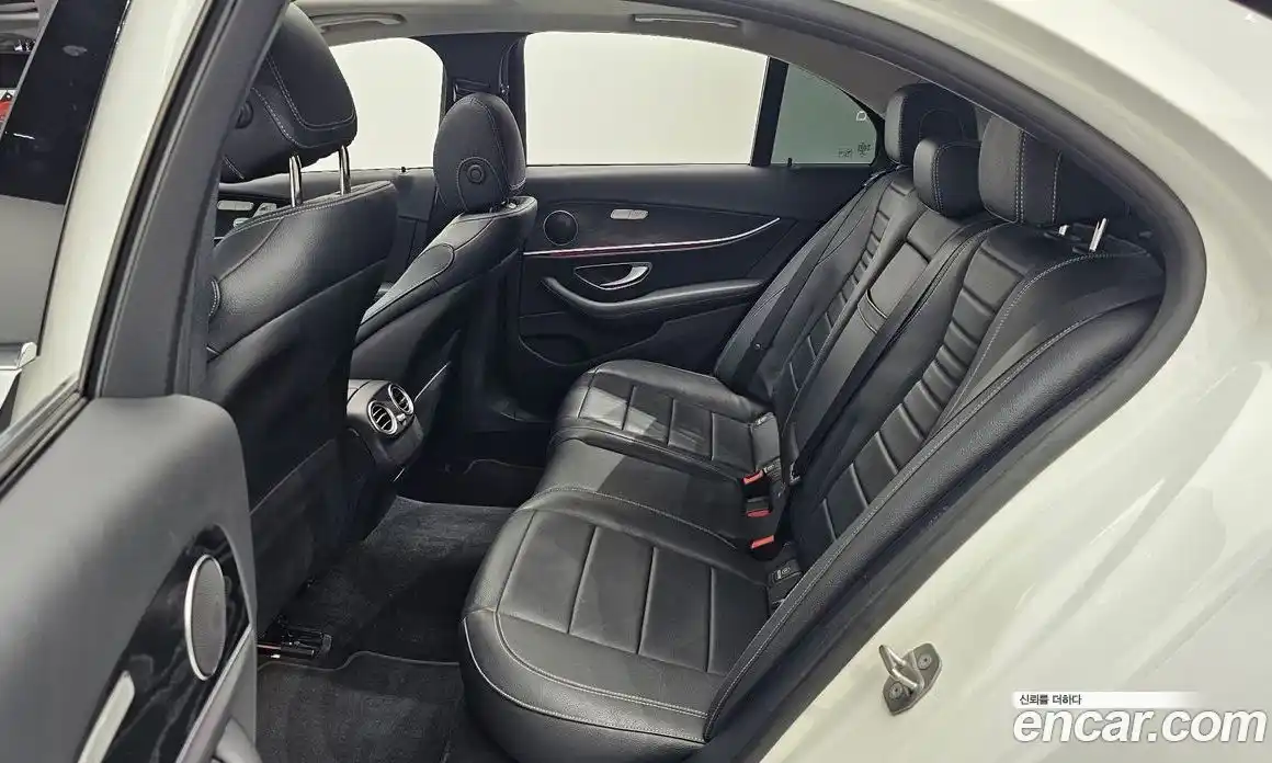 Mercedes-Benz E-Class 2017 1.9 Автомат в Москве № 194666, фото 14