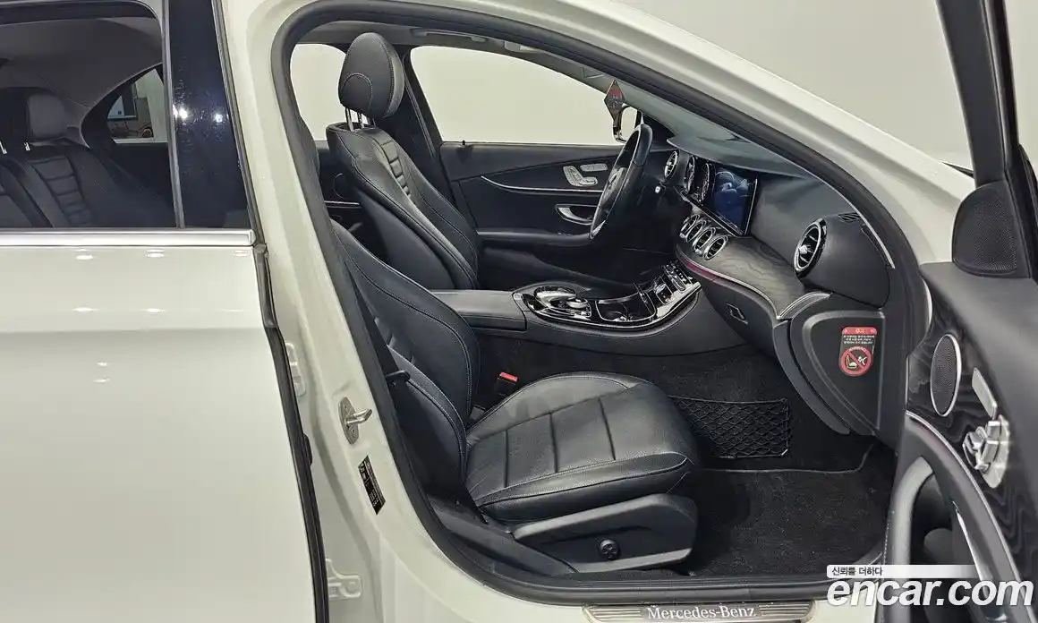 Mercedes-Benz E-Class 2017 1.9 Автомат в Москве № 194666, фото 15