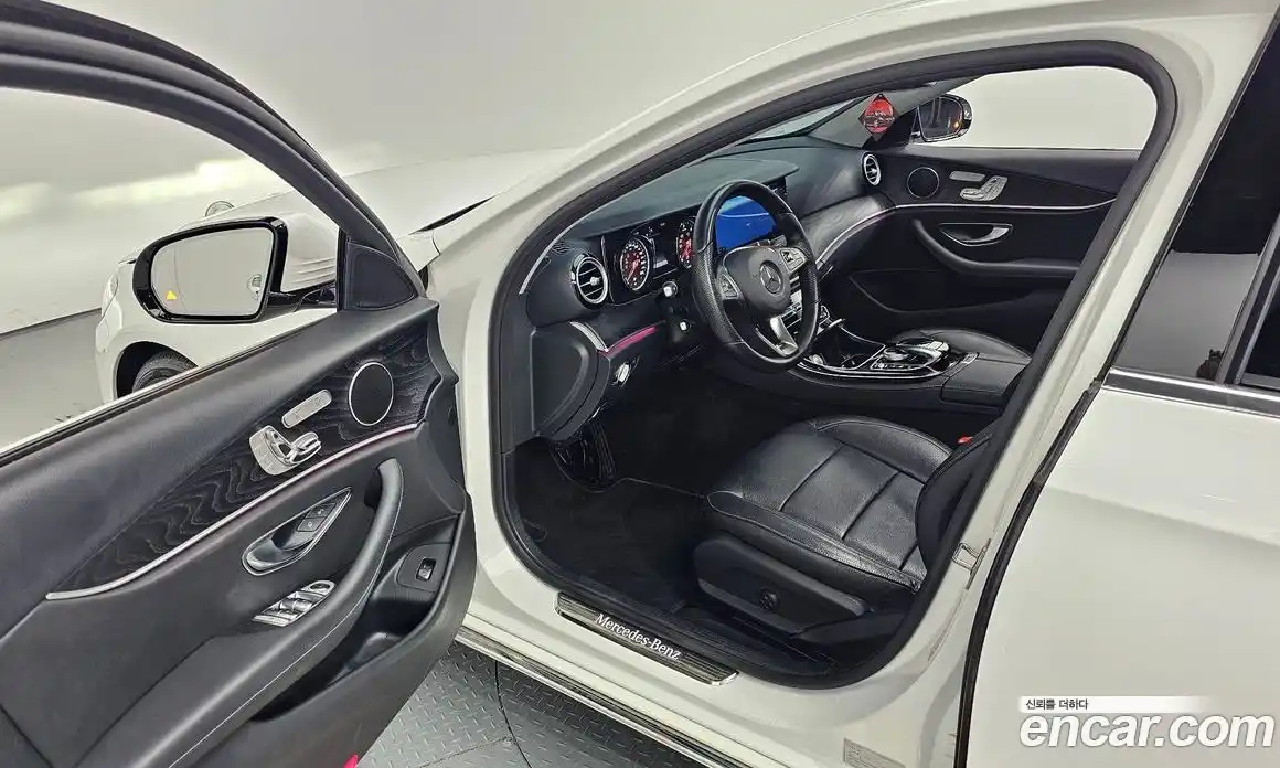 Mercedes-Benz E-Class 2017 1.9 Автомат в Москве № 194666, фото 17