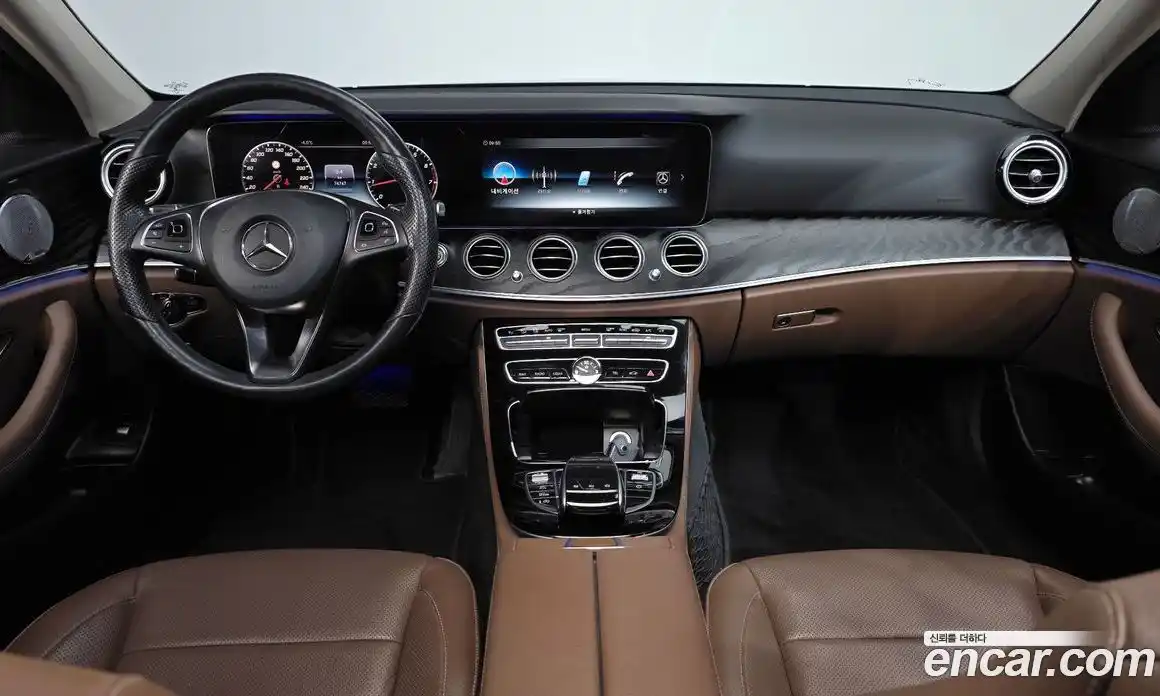 Mercedes-Benz E-Class 2018 2.0 Автомат в Москве № 194784, фото 14