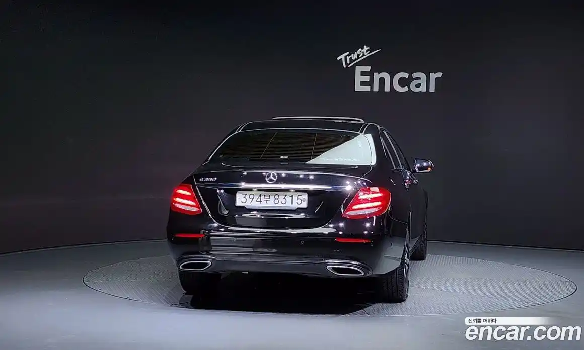 Mercedes-Benz E-Class 2020 2.0 Автомат в Москве № 194892, фото 20