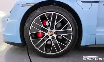 Porsche Taycan 2020 0.1 Автомат в Москве № 197502, миниатюра 5