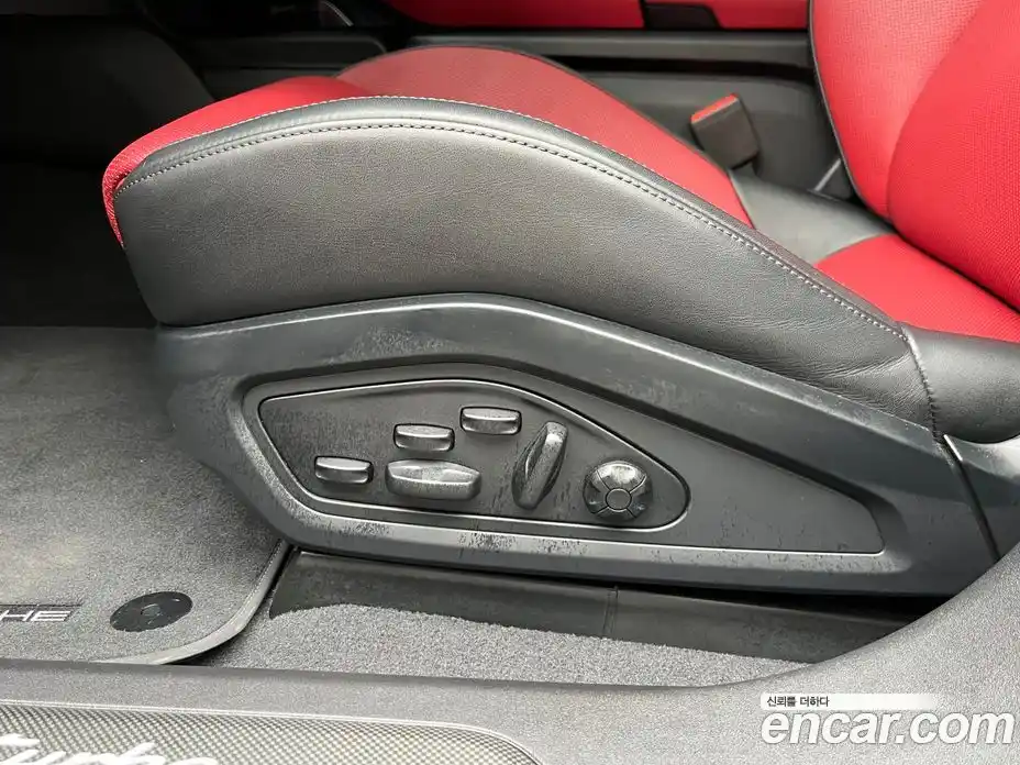 Porsche Taycan 2025 Автомат в Москве № 197802, фото 12