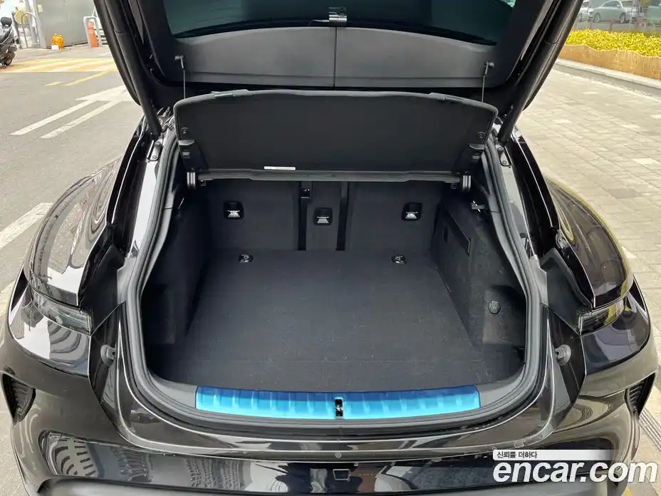 Porsche Taycan 2025 Автомат в Москве № 197802, фото 15