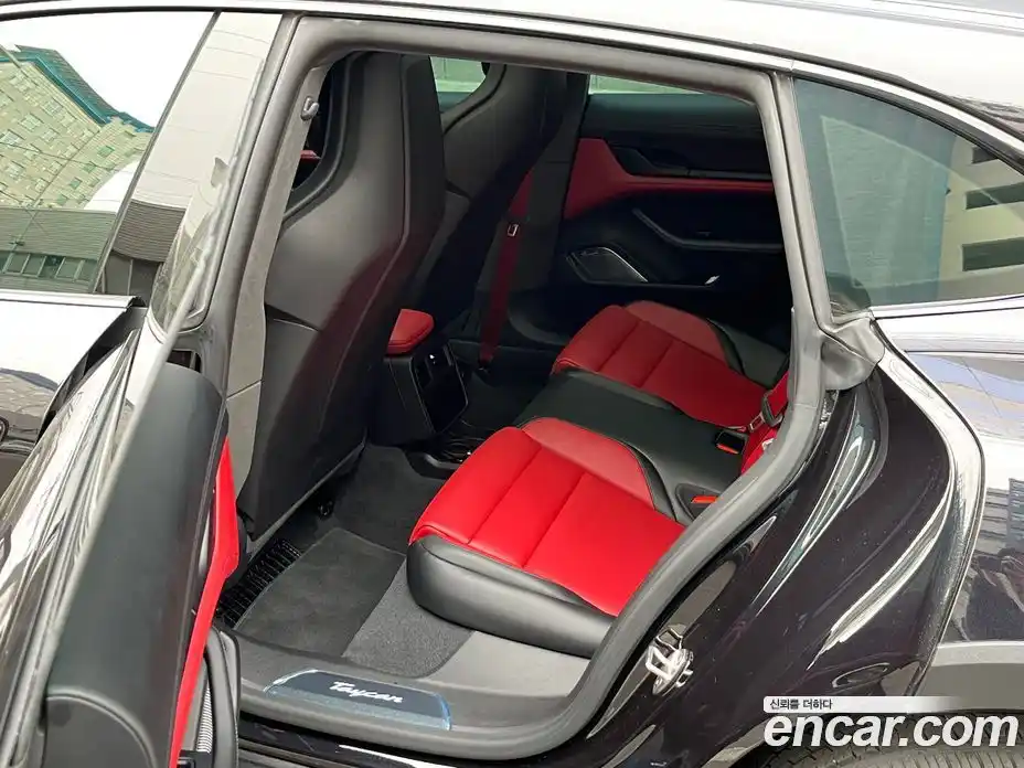 Porsche Taycan 2025 Автомат в Москве № 197802, фото 16